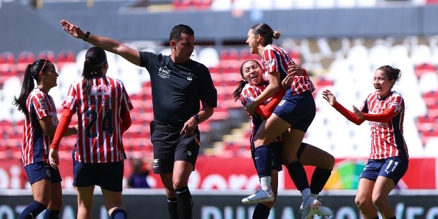Chivas Femenil consigue un ag&oacute;nico triunfo ante Santos Laguna