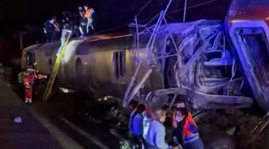 Adif informó de la suspensión del servicio tras el descarrilamiento en Adamuz. EFE