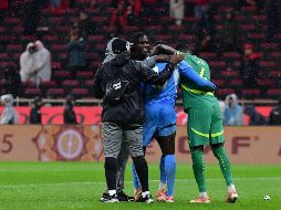 El encuentro fue sumamente parejo durante los 90 minutos reglamentarios. EFE/ J. MORCHIDI.