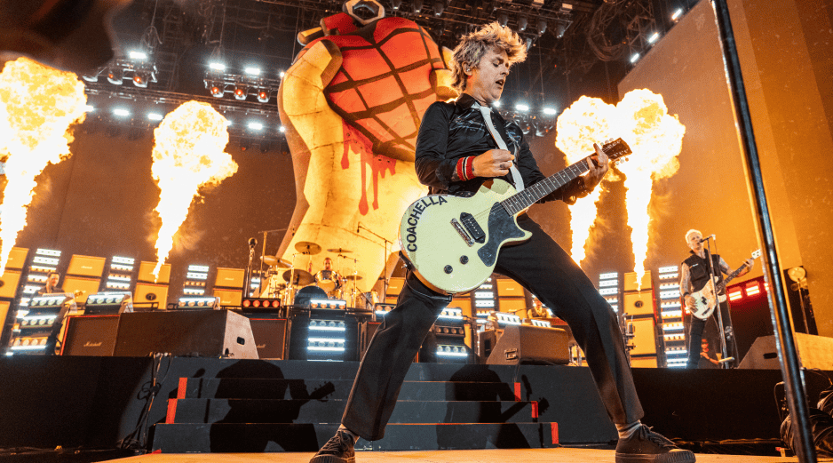 Se espera que Green Day, integrado por Billie Joe Armstrong, Mike Dirnt y Tré Cool, interprete una selección de sus himnos más conocidos como parte del tributo. AP / ARCHIVO