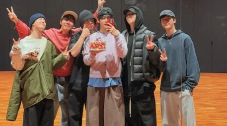 Bajo el lema “Sin mapa y precios, no compramos”, los fans manifestaron su inconformidad por la ausencia de datos claros sobre el costo de los boletos y la distribución de zonas en el recinto. INSTAGRAM/bts.bighitoftficial