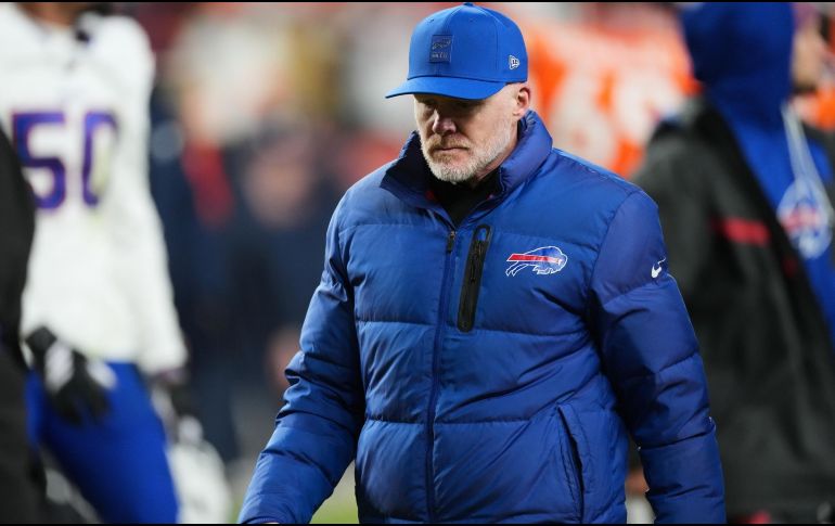 Sean McDermott se va con un récord de temporada regular de 98 triunfos y 50 derrotas, en playoffs deja una marca de ocho victorias y ocho tropiezos. AP / D. Zalubowski