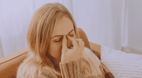 Para demostrar cómo lo hacen y escudriñar el revestimiento nasal, el equipo liderado por Ellen Foxman creó tejido nasal humano cultivado en laboratorio. ESPECIAL