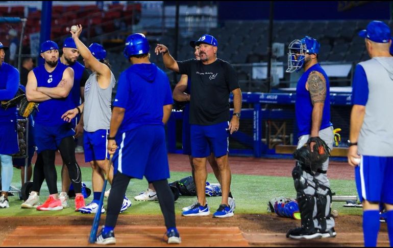 Benjamín Gil sabe que, de querer consumar el bicampeonato en el circuito invernal, sus dirigidos deberán de jugar su mejor béisbol para consumar la hazaña. EL INFORMADOR/ A. NAVARRO.