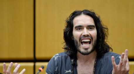 Se espera que el juicio contra Russel Brand por estos delitos sexuales dé comienzo el 3 de junio de este año en la corte de Southwark. EFE/ARCHIVO