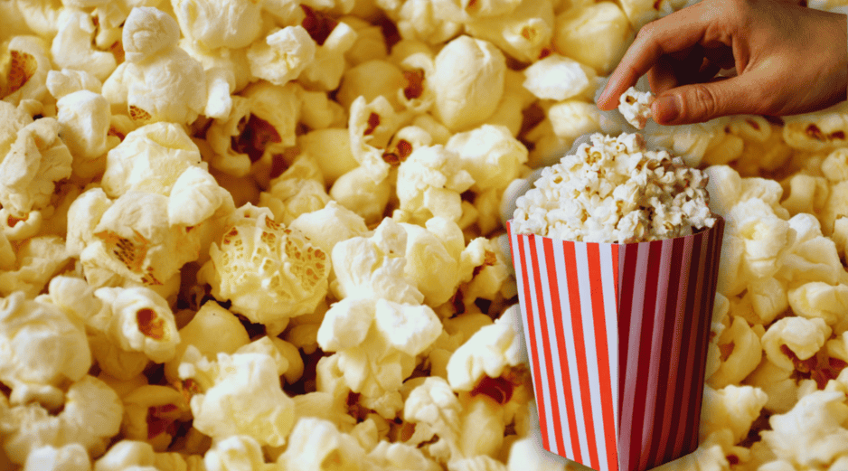 Las palomitas de maíz pueden apoyar la digestión y favorecer el tránsito intestinal, siempre que se preparen de forma sencilla y sin exceso de grasas o sodio. ESPECIAL / CANVA