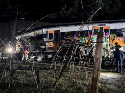 Se desplomó un muro de contención sobre un tren de la línea R4 entre Gelida y Sant Sadurní d'Anoia (Barcelona), cuyo maquinista ha muerto. EFE / @FitJordi GELIDA