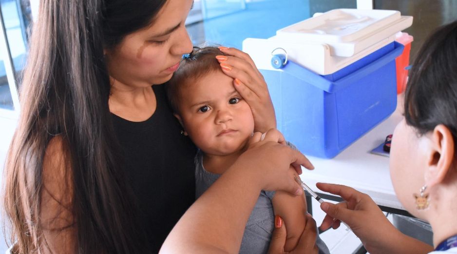 Para contener el brote, las autoridades sanitarias de Jalisco buscan aplicar poco más de 1.3 millones de vacunas en 45 días máximo. ESPECIAL/Gobierno de México