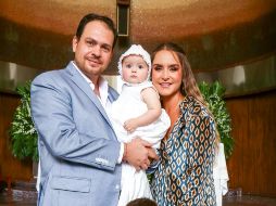 Alfonso Magallanes, Nara Magallanes y Alexia Vergara. GENTE BIEN JALISCO / Revista del 23 de enero 2026