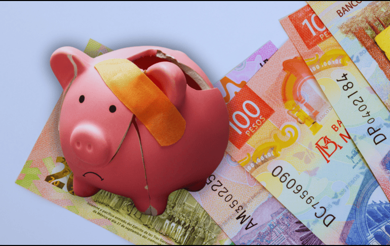 Según el sondeo, 72% de los encuestados reporta que sus gastos mensuales superan sus ingresos. ESPECIAL / CANVA