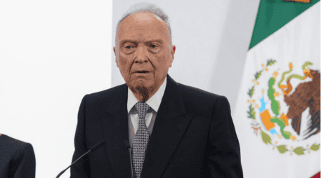 Como parte del protocolo, Gertz será el primero en hacer uso de la voz, y después los grupos parlamentarios emitirán sus preguntas, que serán respondidas por el exfiscal. ESPECIAL/Gobierno de México