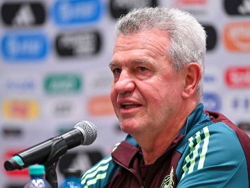 Javier Aguirre continúa afinando detalles en la conformación del plantel de cara a la Copa del Mundo y uno de los puntos que reconoce como prioritarios es la lateral derecha. IMAGO7