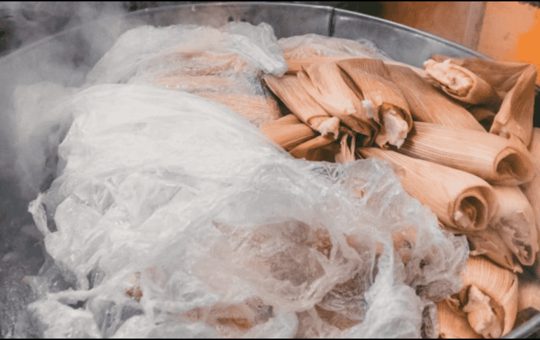 Se aproxima el Día de la Candelaria, una celebración marcada por la costumbre de que quienes sacaron el muñequito en la Rosca de Reyes sean los encargados de poner los tamales. Unsplash