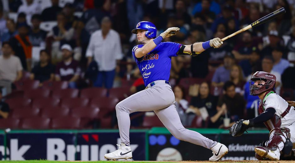 Mateo Gil fue determinante al irse de 3-5, con jonrón, triple y cinco carreras producidas. CORTESÍA/Charros de Jalisco