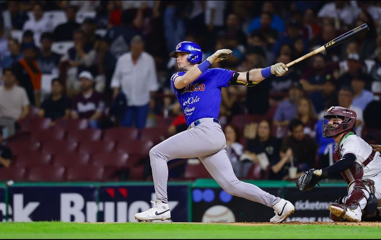 Mateo Gil fue determinante al irse de 3-5, con jonrón, triple y cinco carreras producidas. CORTESÍA/Charros de Jalisco