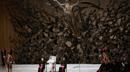 El camino hacia la santidad tiene varias etapas: la primera es ser declarado venerable siervo de Dios, la segunda beato y la tercera santo. EFE/ARCHIVO