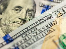 En la última semana, el dólar ha acumulado una caída del 1.05%, y en comparación con el mismo periodo del año pasado mantiene un descenso del 14.59% interanual. FREEPIK