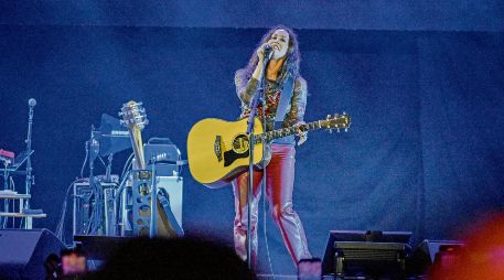 Alanis Morissette se suma al Salón de la Fama de los Compositores como una de las autoras más influyentes del rock alternativo. AFP