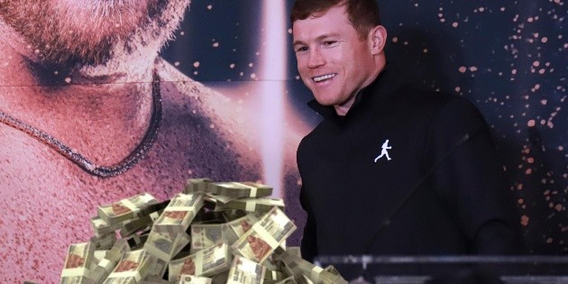 Canelo recupera la cima del boxeo en nivel de ingresos