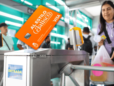 Para usar la Tarjeta Única Al Estilo Jalisco, solo es necesario acercarla al lector al subir al camión o ingresar a estaciones del tren ligero, Mi Macro Periférico o Mi Macro Calzada. EL INFORMADOR/ARCHIVO