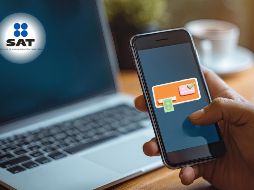 Entonces, si tu transferencia fue rechazada, no te asustes con el SAT; lo más probable es que necesites entrar a tu banca móvil. ESPECIAL / CANVA