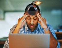 Un jefe tóxico puede afectar gravemente la moral y motivación de los empleados, revela experto. ESPECIAL / CANVA