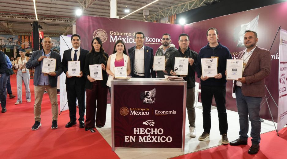 Los certificados Hecho en México se entregaron a varios emprendedores de la región Occidente del país. CORTESÍA