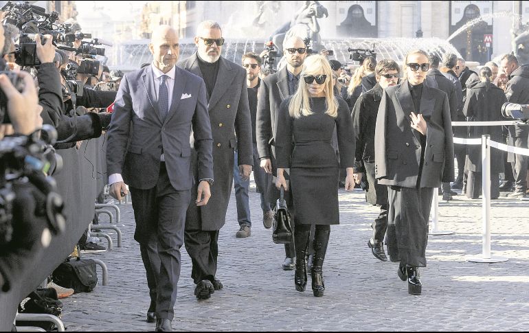 Donatella Versace asistió al homenaje a Valentino Garavani. AFP