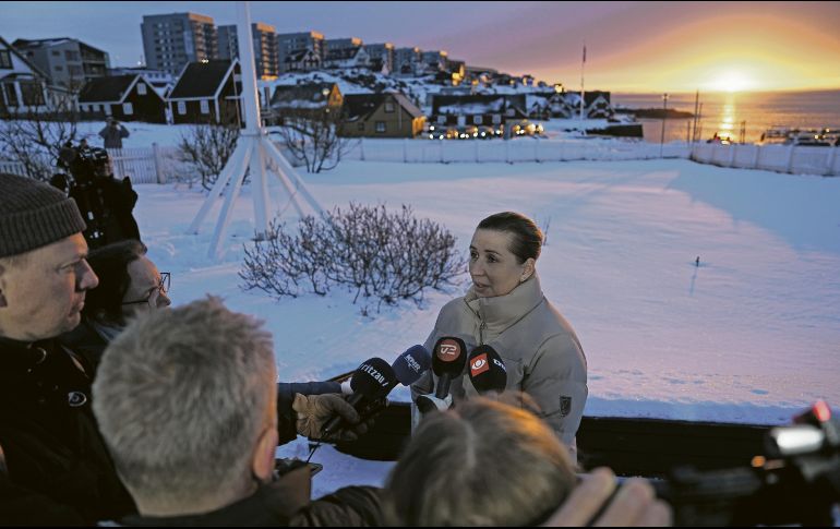 La primera ministra de Dinamarca, Mette Frederiksen, en una conferencia de prensa. EFE