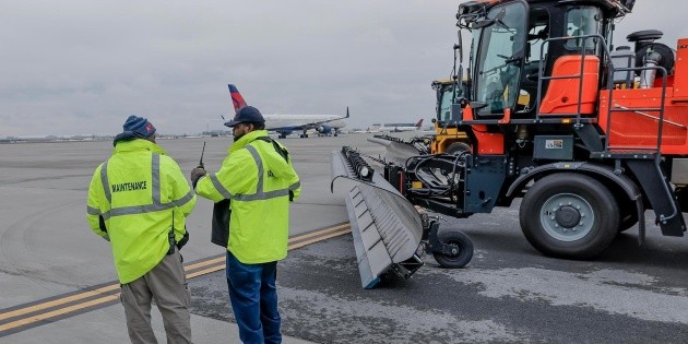 Tormenta invernal en EU provoca cancelaci&oacute;n de vuelos