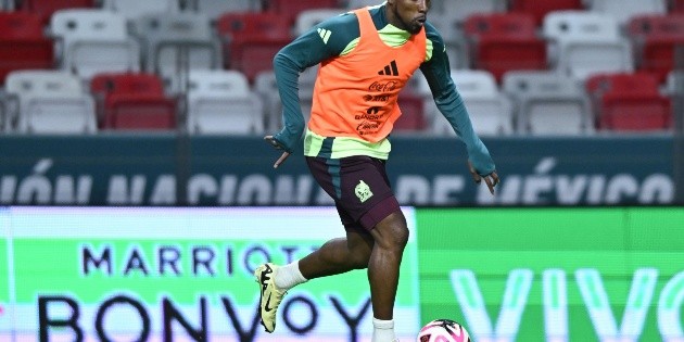 Selecci&oacute;n Mexicana: "Vasco" Aguirre abre las puertas del Tri a Qui&ntilde;ones