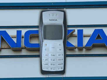 El Nokia 1100 fue el símbolo de una era donde la simplicidad era suficiente para conquistar al mundo. ESPECIAL