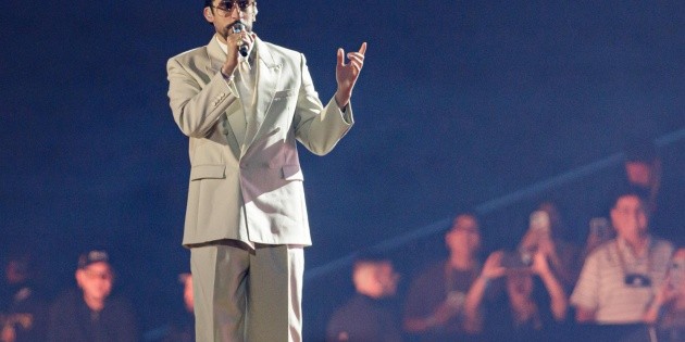 Bad Bunny y el vestido que tiene a todos pendientes