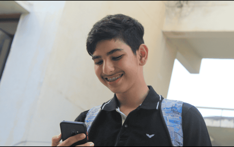 Es recomendable que los adolescentes tengan acompañamiento de un adulto durante el uso de redes sociales. UNSPLASH / S. DAWESAR