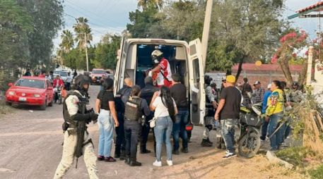 Diez personas murieron en el lugar y una más en el hospital, según reportes de las autoridades. EFE