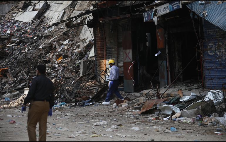 Los comerciantes han declarado que el incendio causó pérdidas por más de 54 millones de dólares, una cifra superior a las estimaciones iniciales de 18 millones de dólares. EFE/R. KHAN