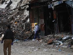 Los comerciantes han declarado que el incendio causó pérdidas por más de 54 millones de dólares, una cifra superior a las estimaciones iniciales de 18 millones de dólares. EFE/R. KHAN