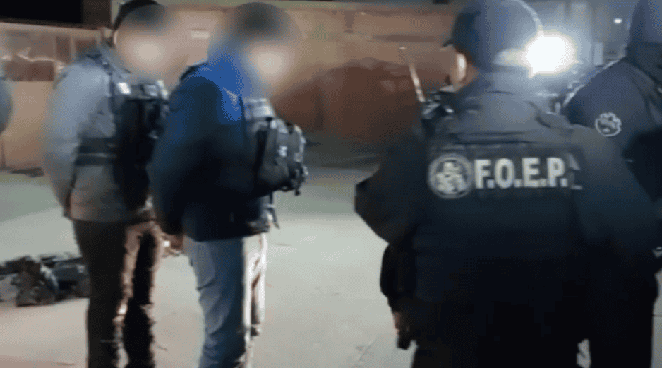 El dispositivo también arrojó el aseguramiento de diferentes armas de alto poder, largas y cortas, chalecos antibalas, ropa táctica, y distintos vehículos con reporte de robo. ESPECIAL/SSE