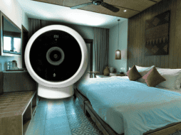 Realizar una revisión básica con el celular al llegar a un hotel o alojamiento temporal no toma más de unos minutos. ESPECIAL/Canva/Unplash