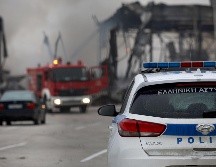 El incendio posterior a la explosión destruyó una fábrica de galletas cerca de Trikala y provocó varias víctimas y heridos. EFE/STR