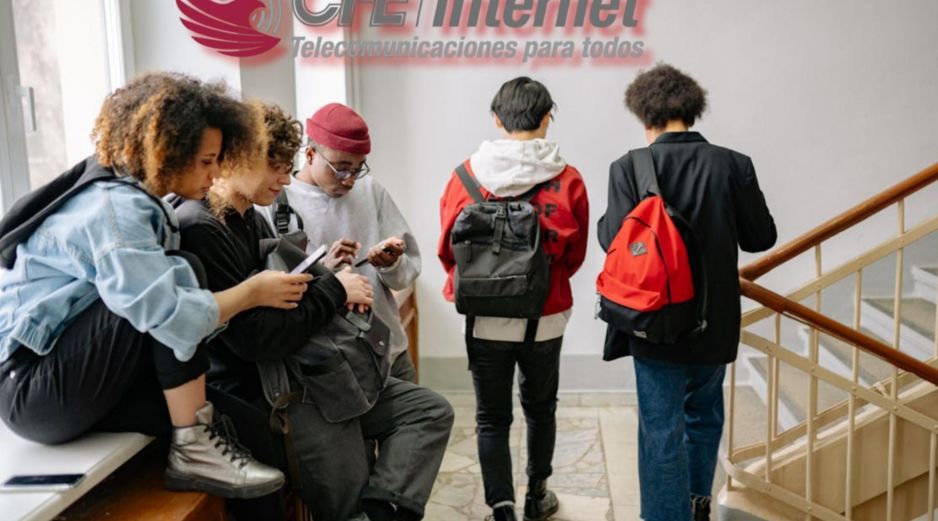 La CFE informó que durante 2026 se prevé la distribución de 237 mil tarjetas SIM con servicio de internet móvil gratuito. PEXELS