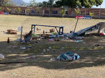 Las víctimas fueron atacadas a balazos mientras se encontraban reunidas en el campo deportivo. SUN / X. Álvarez