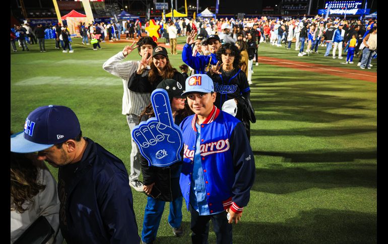 Charros de Jalisco celebró este lunes su bicampeonato de la Liga Mexicana del Pacífico con una convivencia especial junto a su afición en el Estadio Panamericano. EL INFORMADOR/ J. ACOSTA.