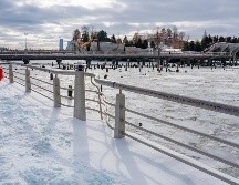 Fotografía donde se observa el río Hudson congelado, tras la tormenta invernal en Nueva York. Al menos 34 personas han fallecido por la tormenta invernal que afecta a dos tercios de la geografía estadounidense desde este fin de semana. EFE/ A. Colmenares