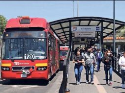 A pesar del frenado de emergencia, la parte delantera del autobús alcanzó a golpear al hombre, sin embargo, el sujeto logró incorporarse tras el impacto. SUN/ Archivo
