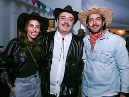 Mabel Dueñas, Christian Vázquez y Lalo Orozco. GENTE BIEN JALISCO / C.Jimeno