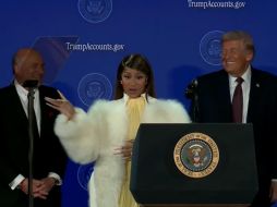 Nicki Minaj en la conferencia transmitida por La Casa Blanca este miércoles 28 de enero junto a Donald Trump. EFE / La Casa Blanca