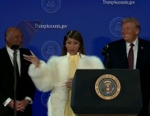 Nicki Minaj en la conferencia transmitida por La Casa Blanca este miércoles 28 de enero junto a Donald Trump. EFE / La Casa Blanca