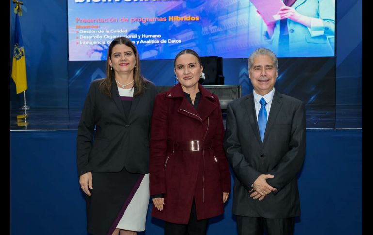 Maestra Guadalupe Jiménez, Doctora Yadira Robles y Doctor Alfredo Castro Jiménez. GENTE BIEN JALISCO / E. Escamilla