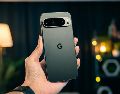 Este modelo Google Pixel usa modelos Gemini para sugerir formas de mejorar las fotos. UNSPLASH / AMANZ